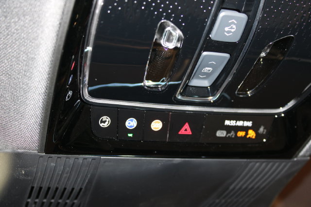 New 2027 Cadillac Vistiq Luxury AWD/4WD image 27