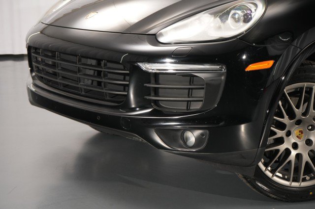 Used 2018 Porsche Cayenne Platinum Edition AWD/4WD image 3