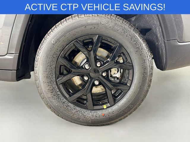 New 2025 Jeep Grand Cherokee Altitude image 30