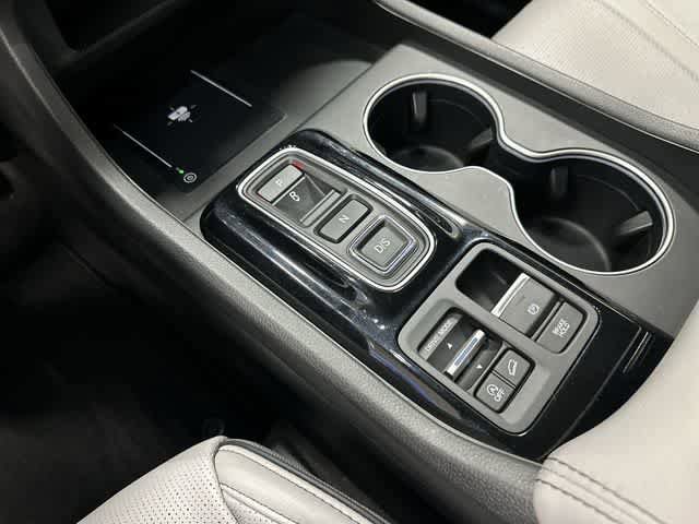 Used 2025 Honda Pilot Elite image 25