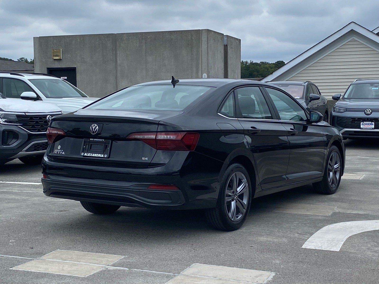 Certified 2023 Volkswagen Jetta SE FWD image 3