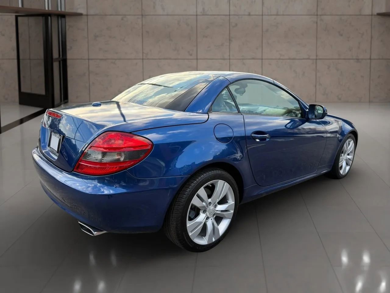 Used 2009 Mercedes-Benz SLK 350 image 10