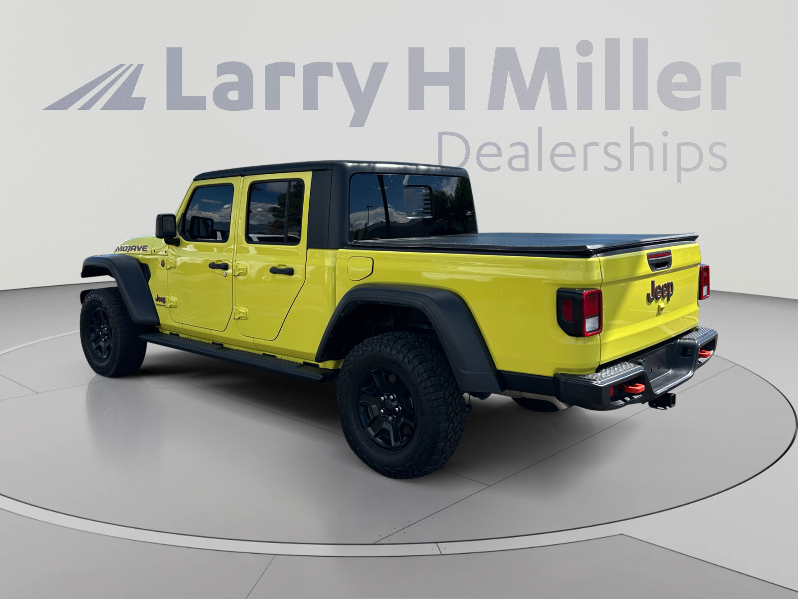 Certified 2023 Jeep Gladiator Mojave w/ Cold Weather Group AWD/4WD image 3