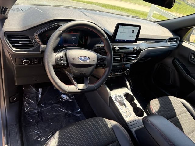 Certified 2025 Ford Escape ST-Line AWD/4WD image 9