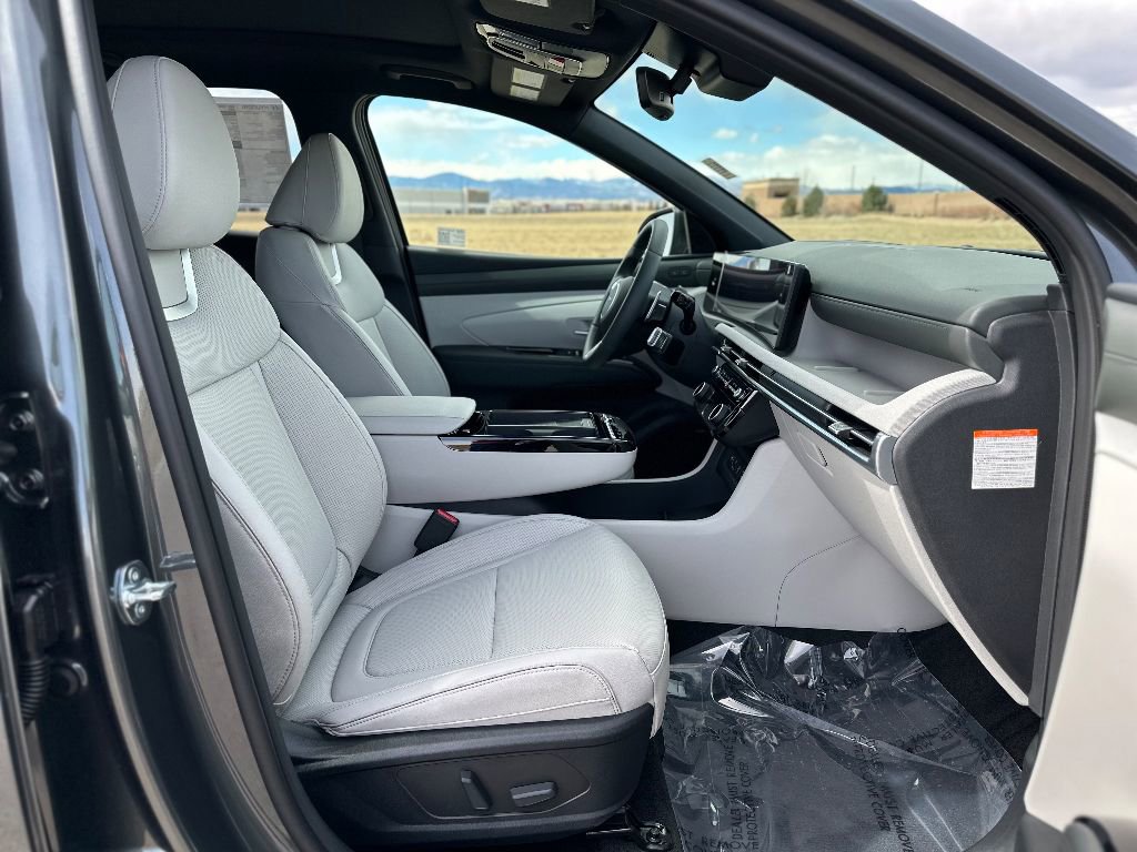 New 2025 Hyundai Tucson Limited image 19