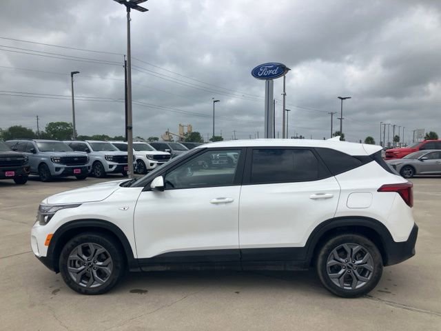 Used 2024 Kia Seltos LX AWD/4WD image 4