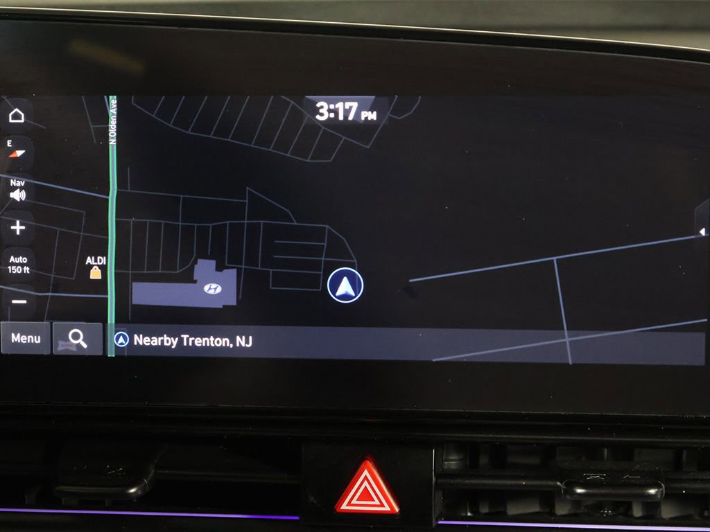 Certified 2024 Hyundai Elantra Limited FWD image 44