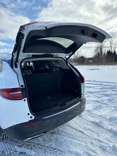 Used 2019 Buick Enclave Essence image 12