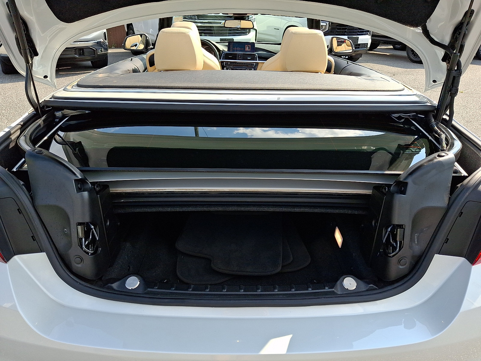 Used 2019 BMW 440i Convertible w/ Executive Package RWD image 34