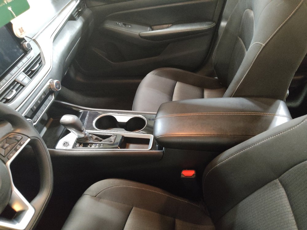 Used 2024 Nissan Altima 2.5 SV image 26