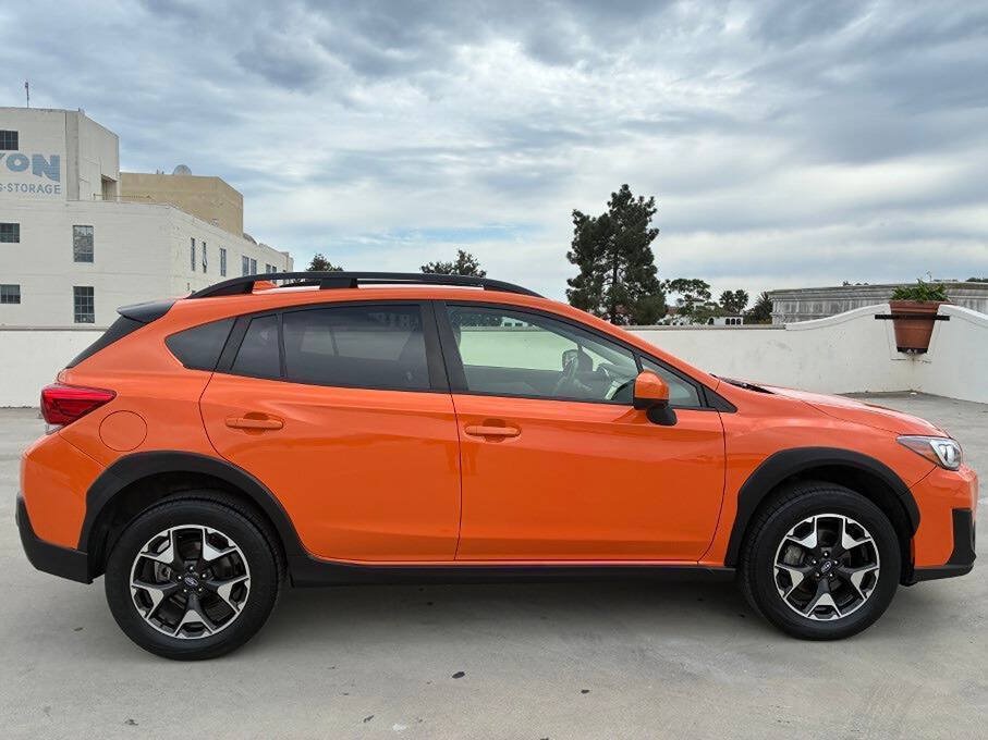 Used 2020 Subaru Crosstrek 2.0i Premium w/ Moonroof Package 2 AWD/4WD image 11