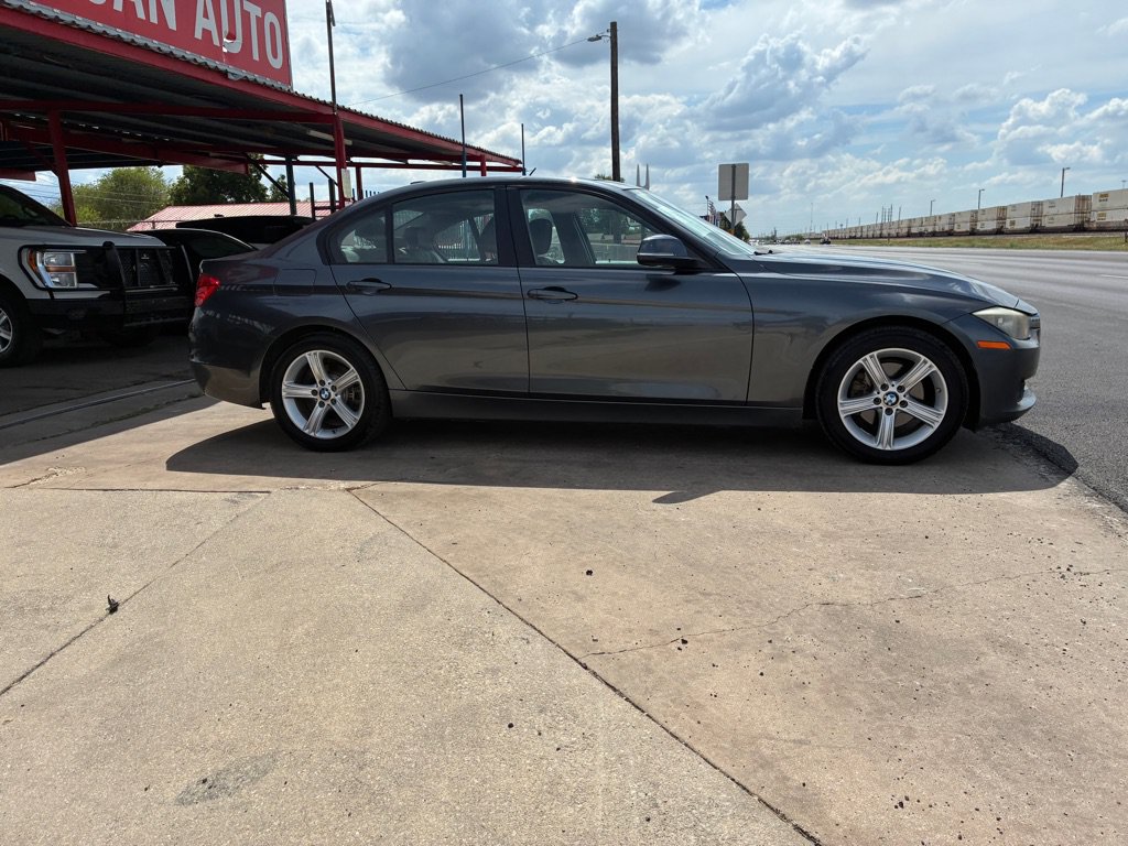 Used 2014 BMW 328i xDrive Sedan AWD/4WD image 3