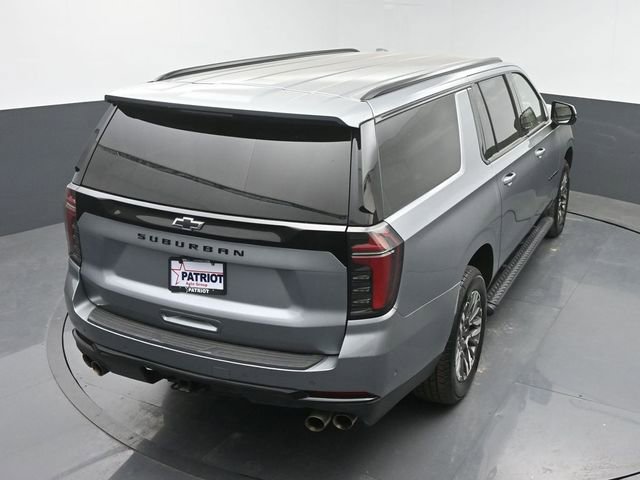 Used 2025 Chevrolet Suburban Z71 AWD/4WD image 33