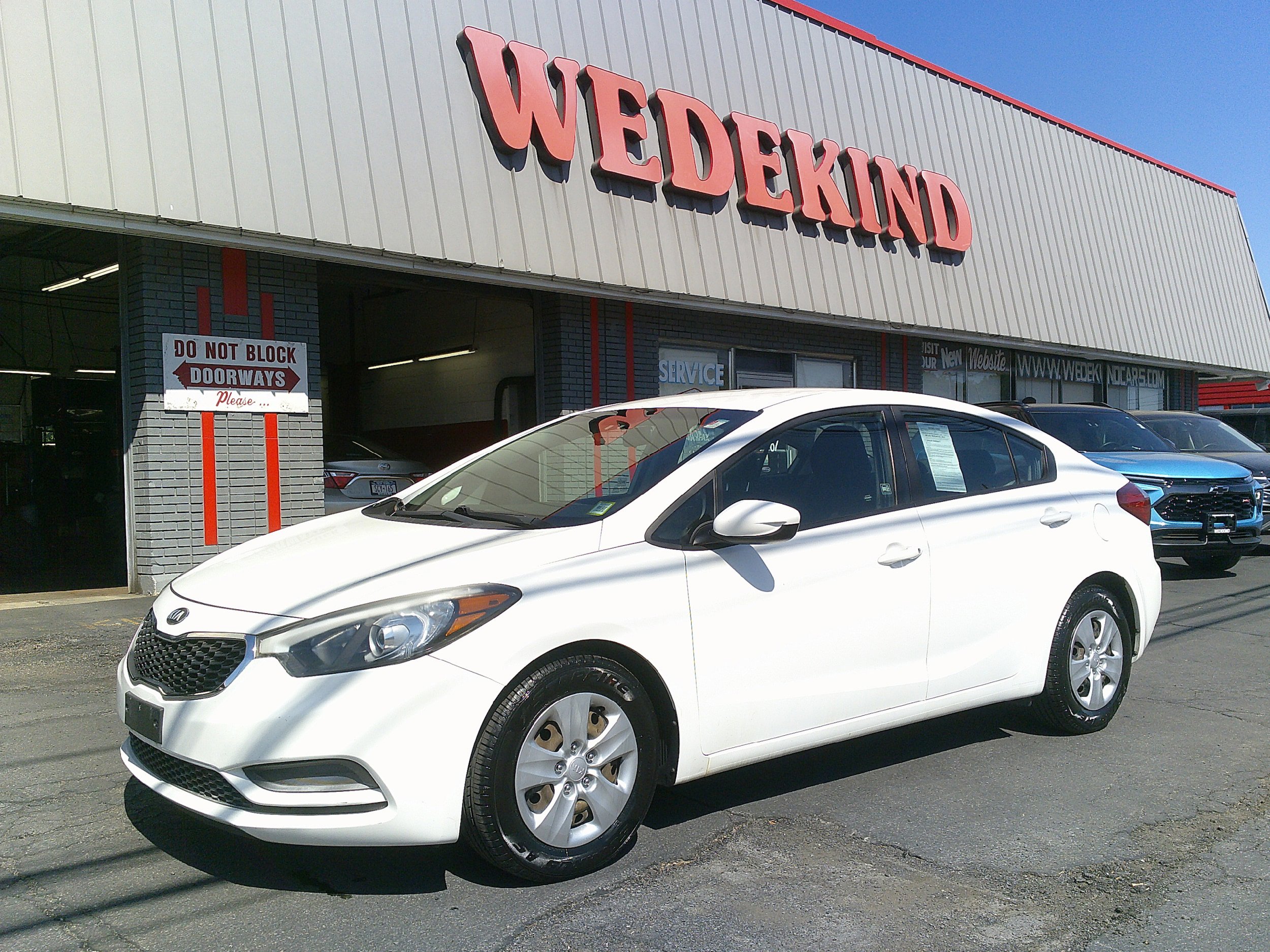 Used 2016 Kia Forte LX FWD image 1