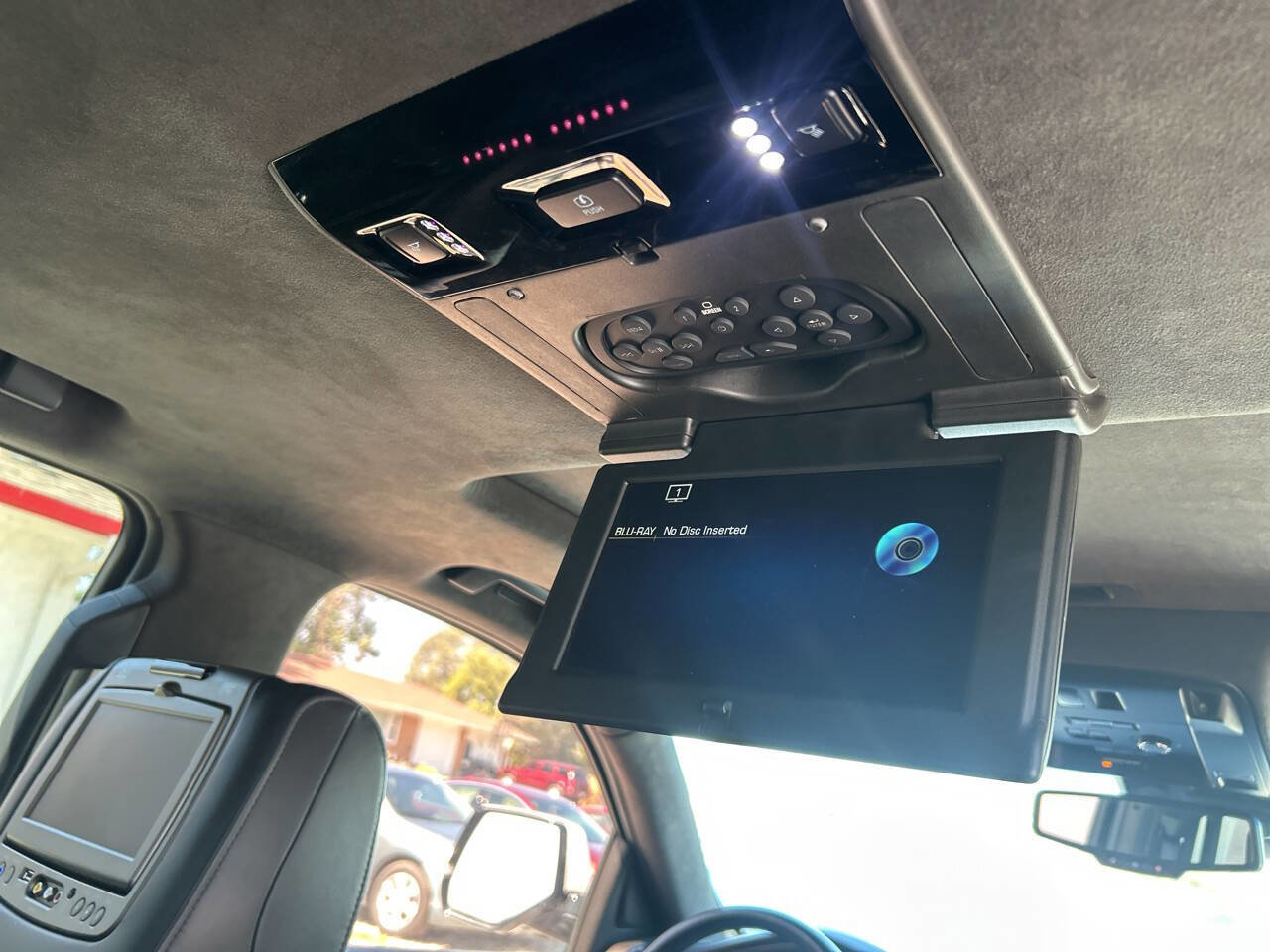Used 2016 Cadillac Escalade Platinum image 22