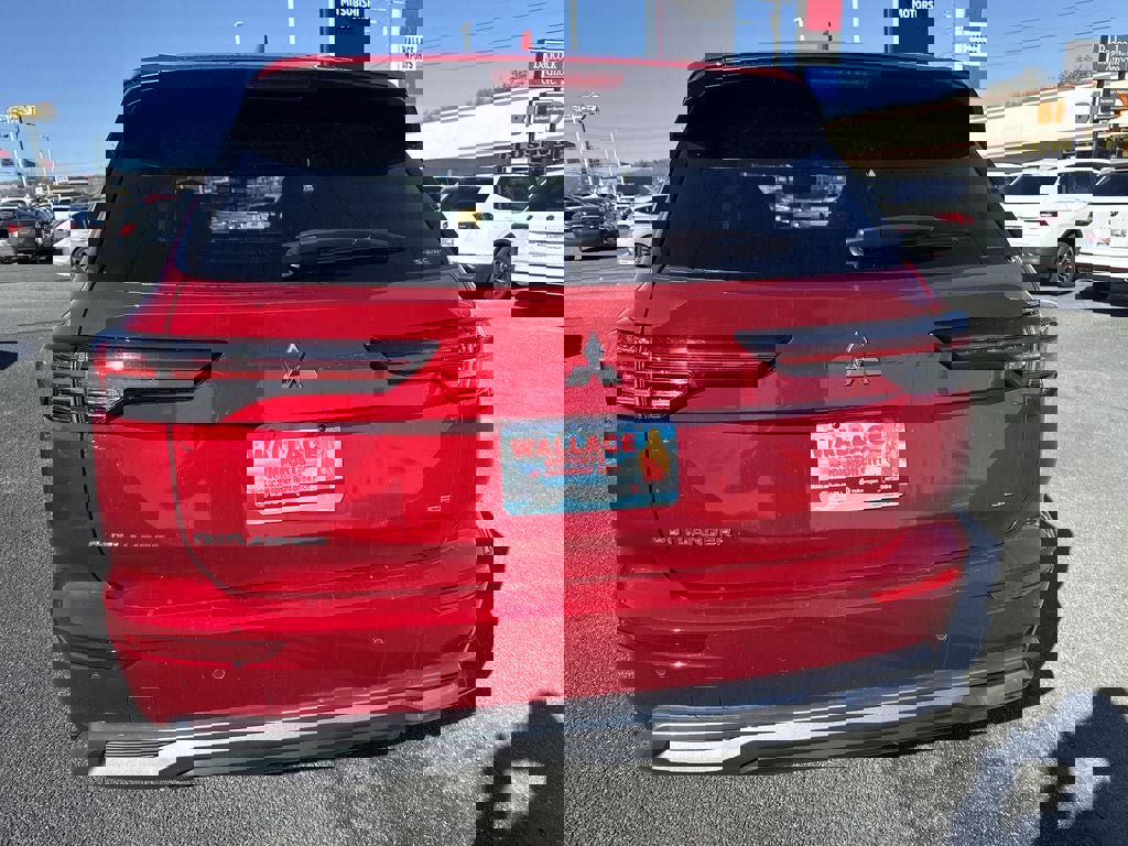 New 2025 Mitsubishi Outlander SE image 5