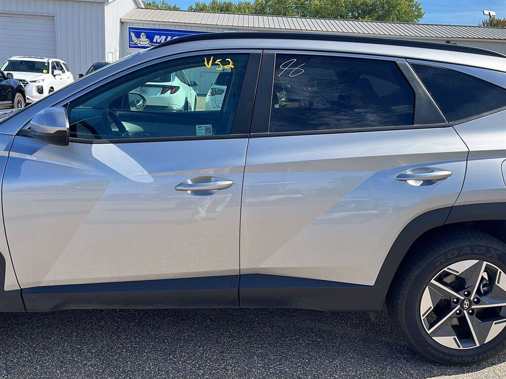 Certified 2025 Hyundai Tucson SEL AWD/4WD image 17