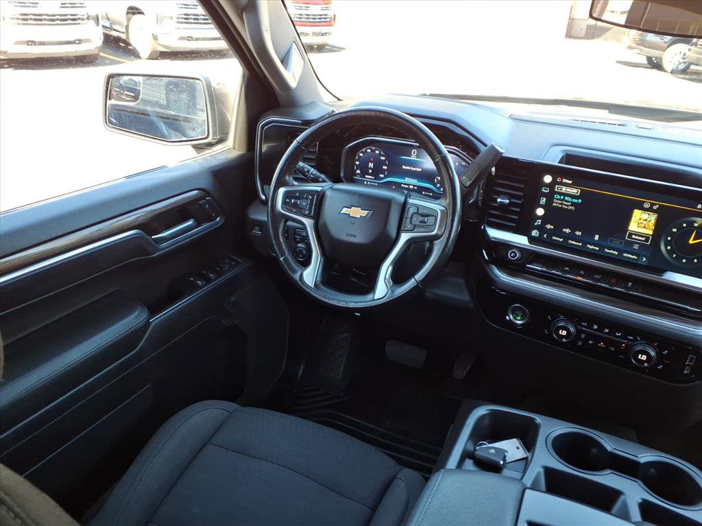 Used 2022 Chevrolet Silverado 1500 LT image 12