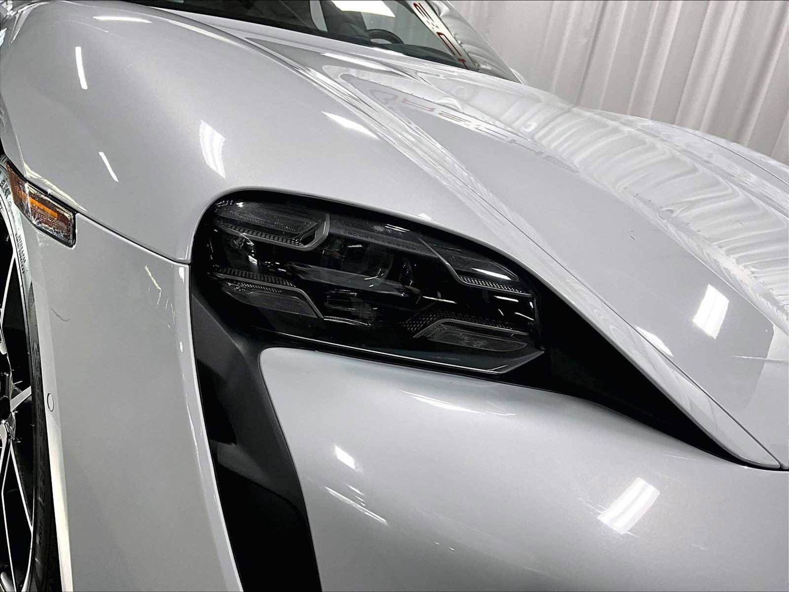 Used 2022 Porsche Taycan Turbo S image 15