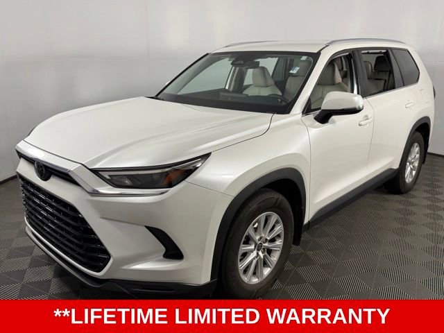 Used 2025 Toyota Grand Highlander AWD image 3