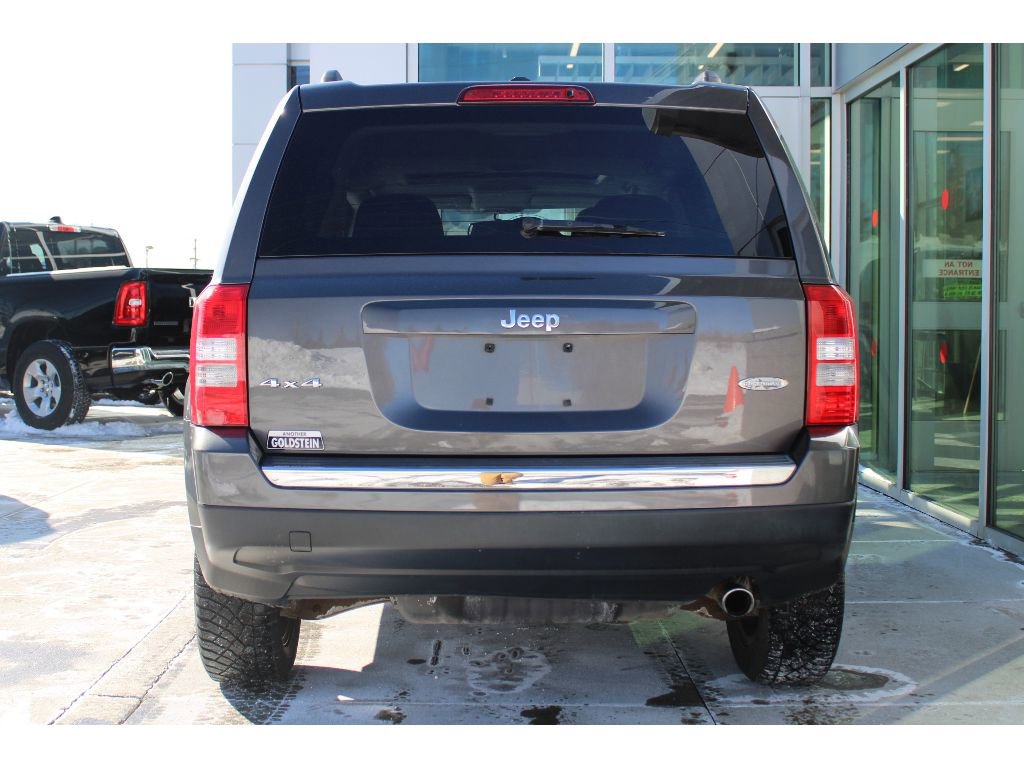 Used 2016 Jeep Patriot High Altitude image 4