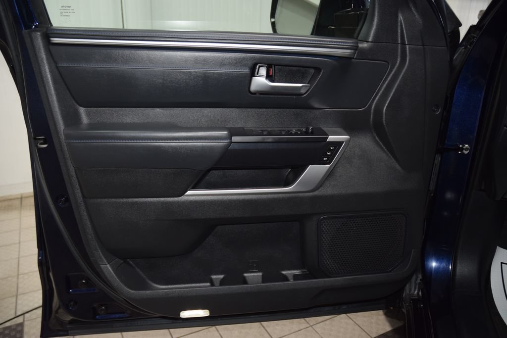 Used 2024 Toyota Tundra Platinum AWD/4WD image 42