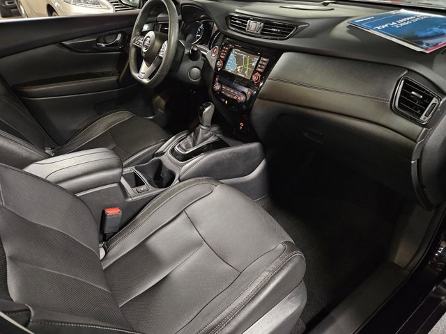Used 2017 Nissan Rogue SL w/ SL Premium Package FWD image 19