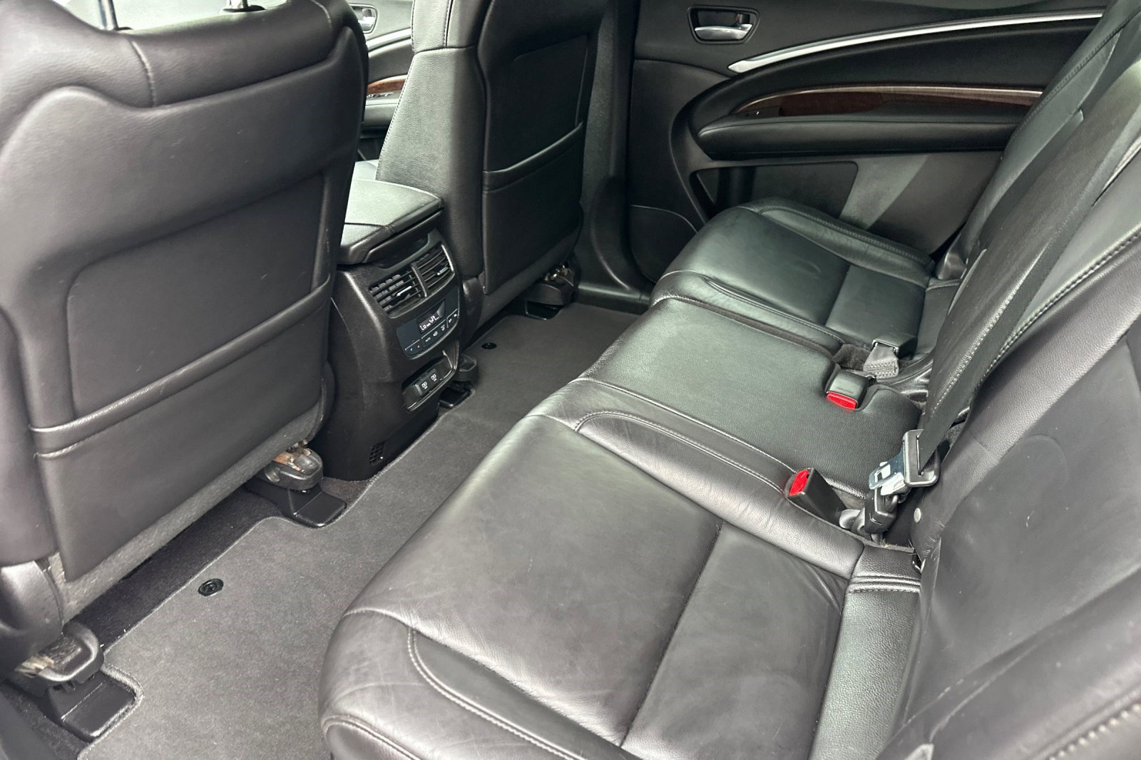 Used 2020 Acura MDX FWD image 15