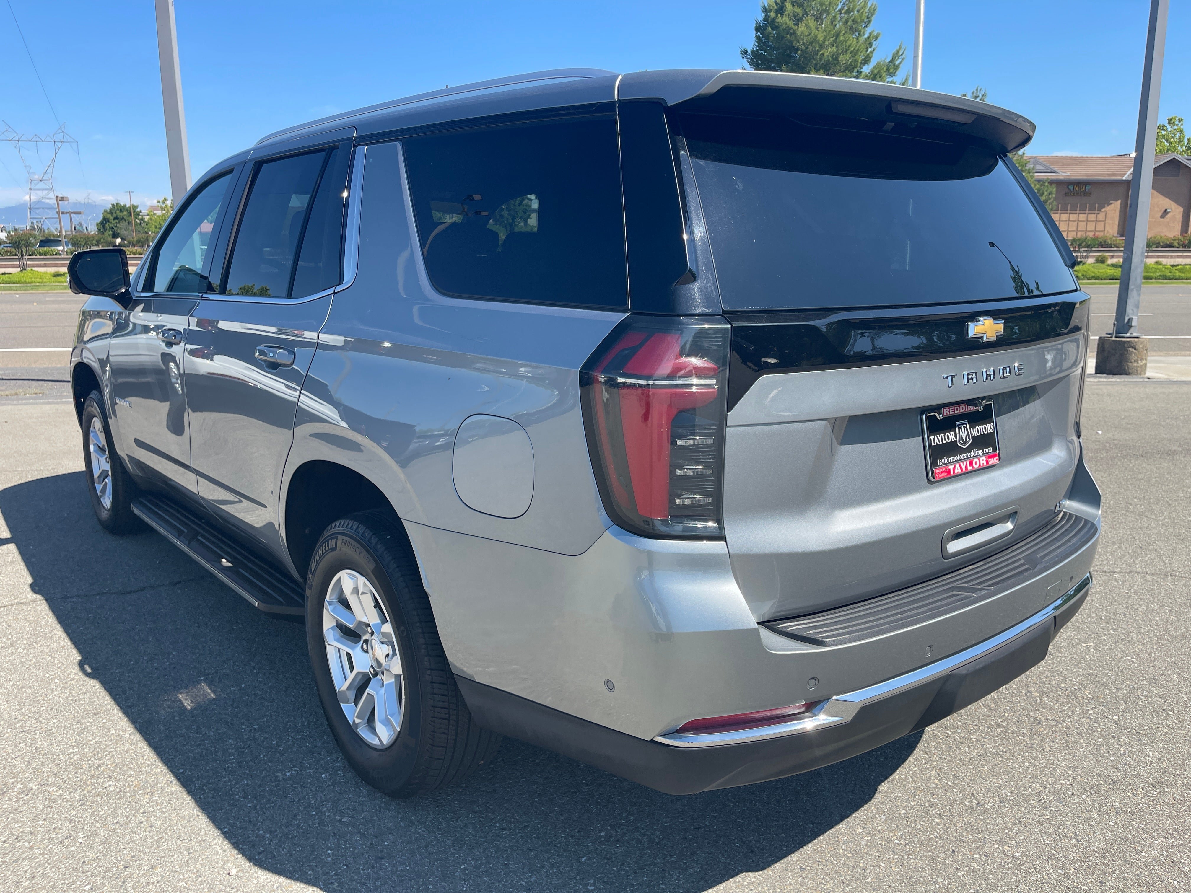 Used 2025 Chevrolet Tahoe LT AWD/4WD image 6