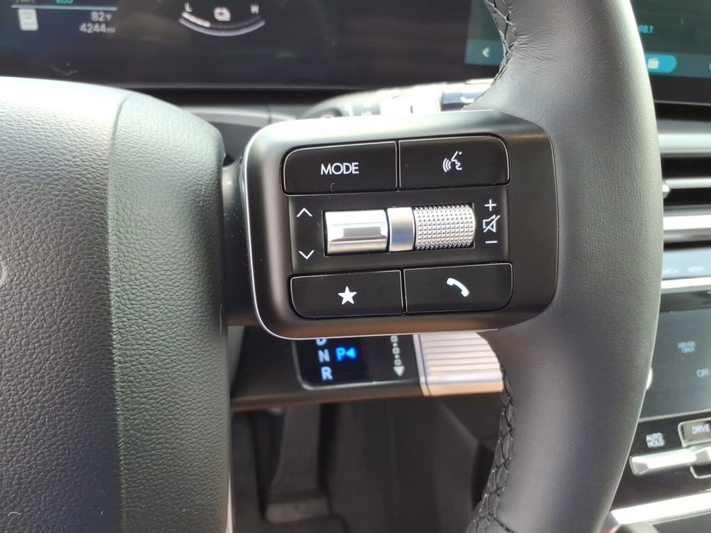New 2026 Hyundai Santa Fe SE FWD image 21