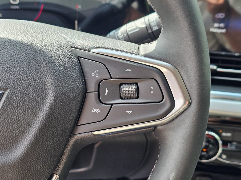 New 2026 Chevrolet Trax LT w/ Midnight Edition FWD image 25