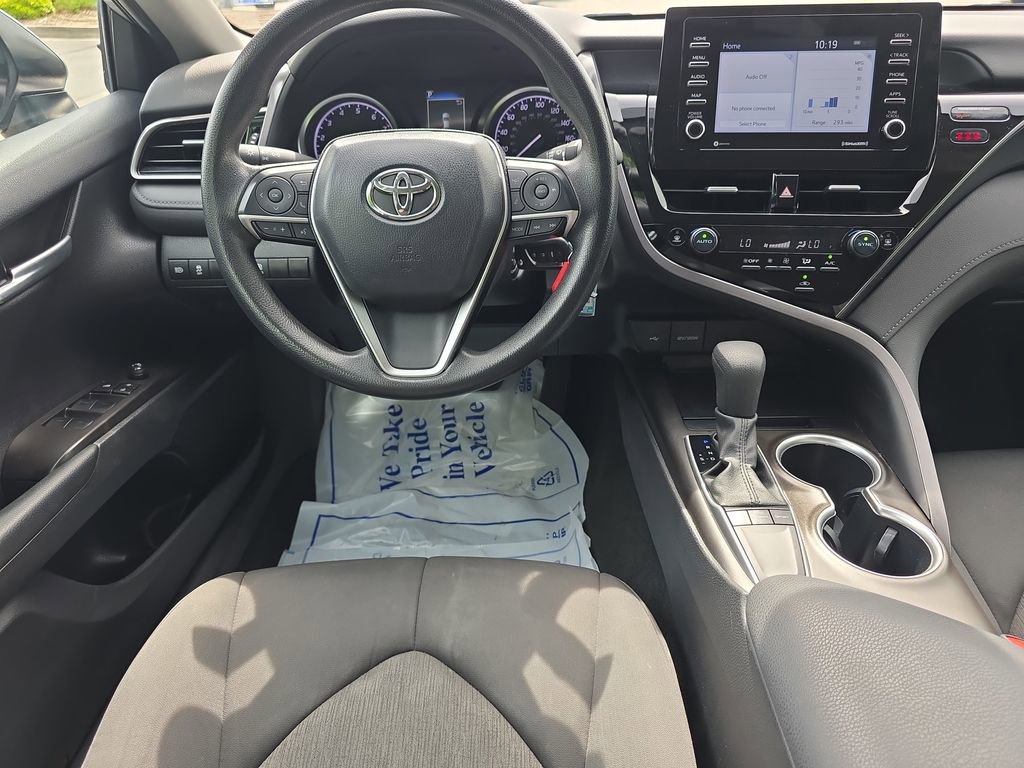 Used 2024 Toyota Camry LE FWD image 19