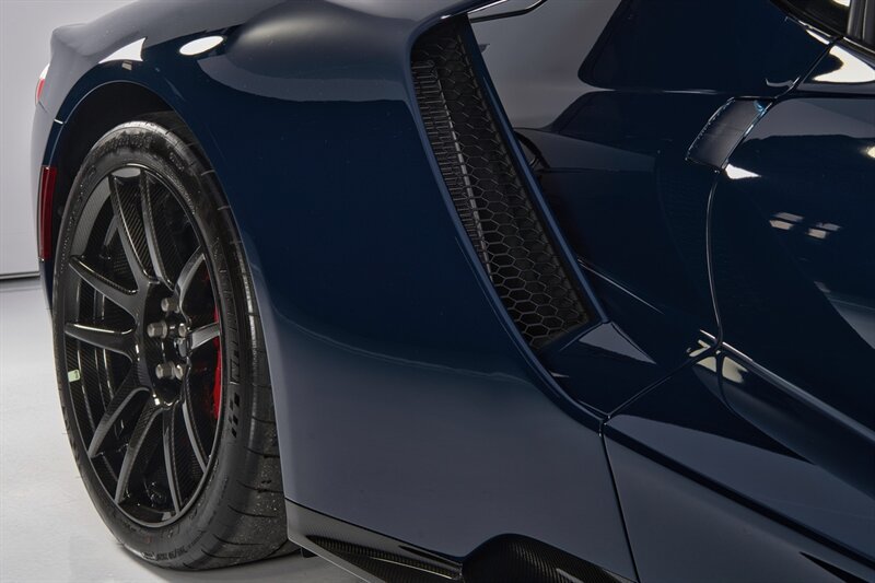 Used 2020 Ford GT Carbon Series RWD image 41