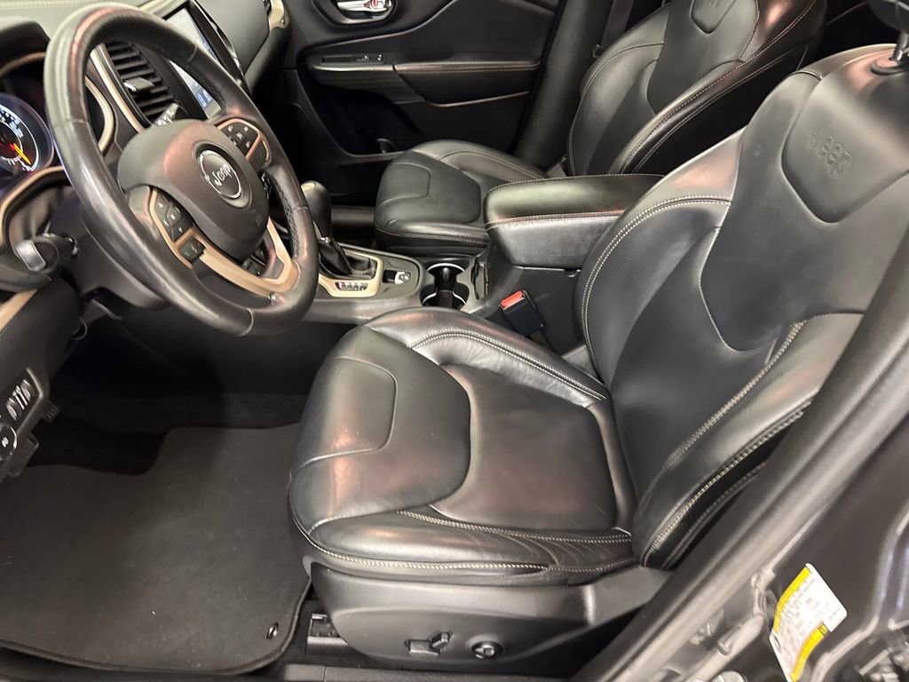 Used 2016 Jeep Cherokee Limited image 18