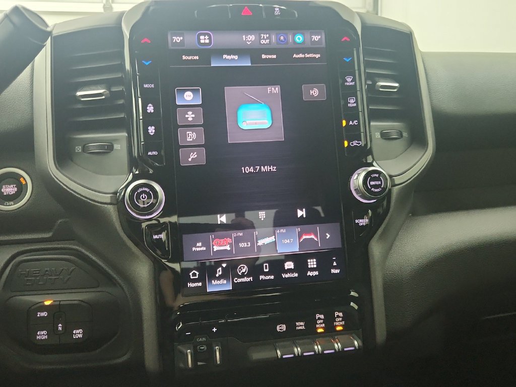 Certified 2025 RAM 2500 Tradesman AWD/4WD image 27