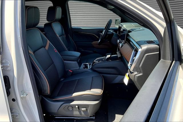 New 2026 GMC Canyon AT4 w/ Technology Plus Package AWD/4WD image 11