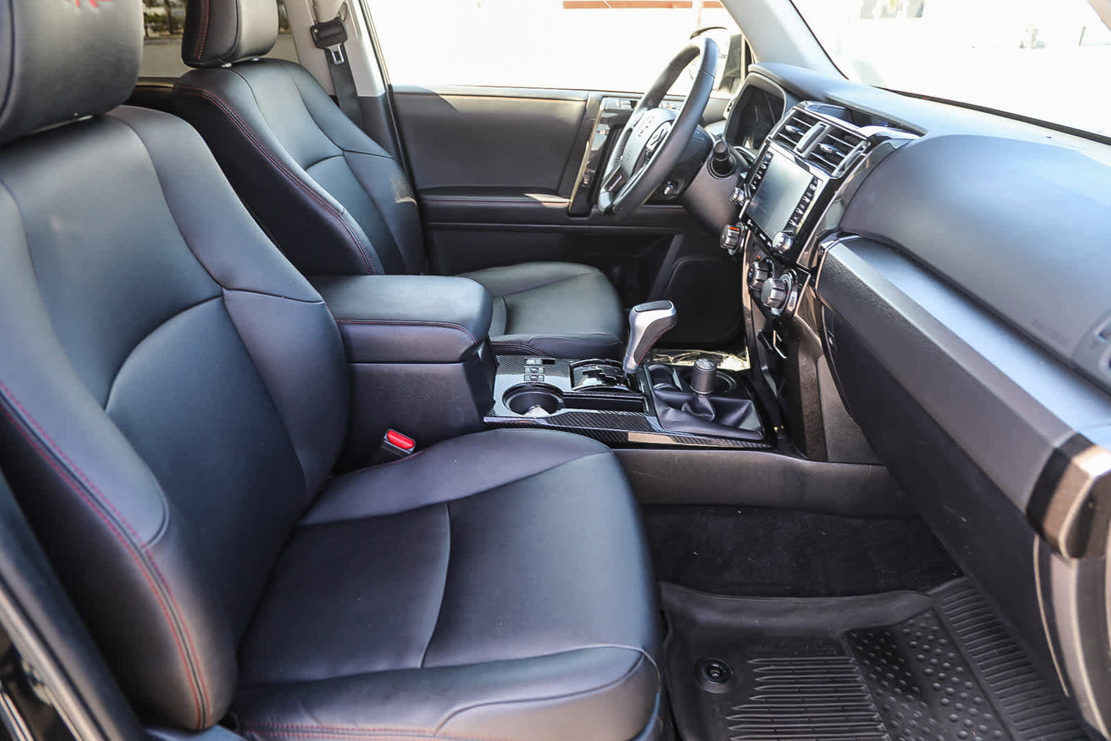 Used 2022 Toyota 4Runner TRD Off-Road Premium image 16