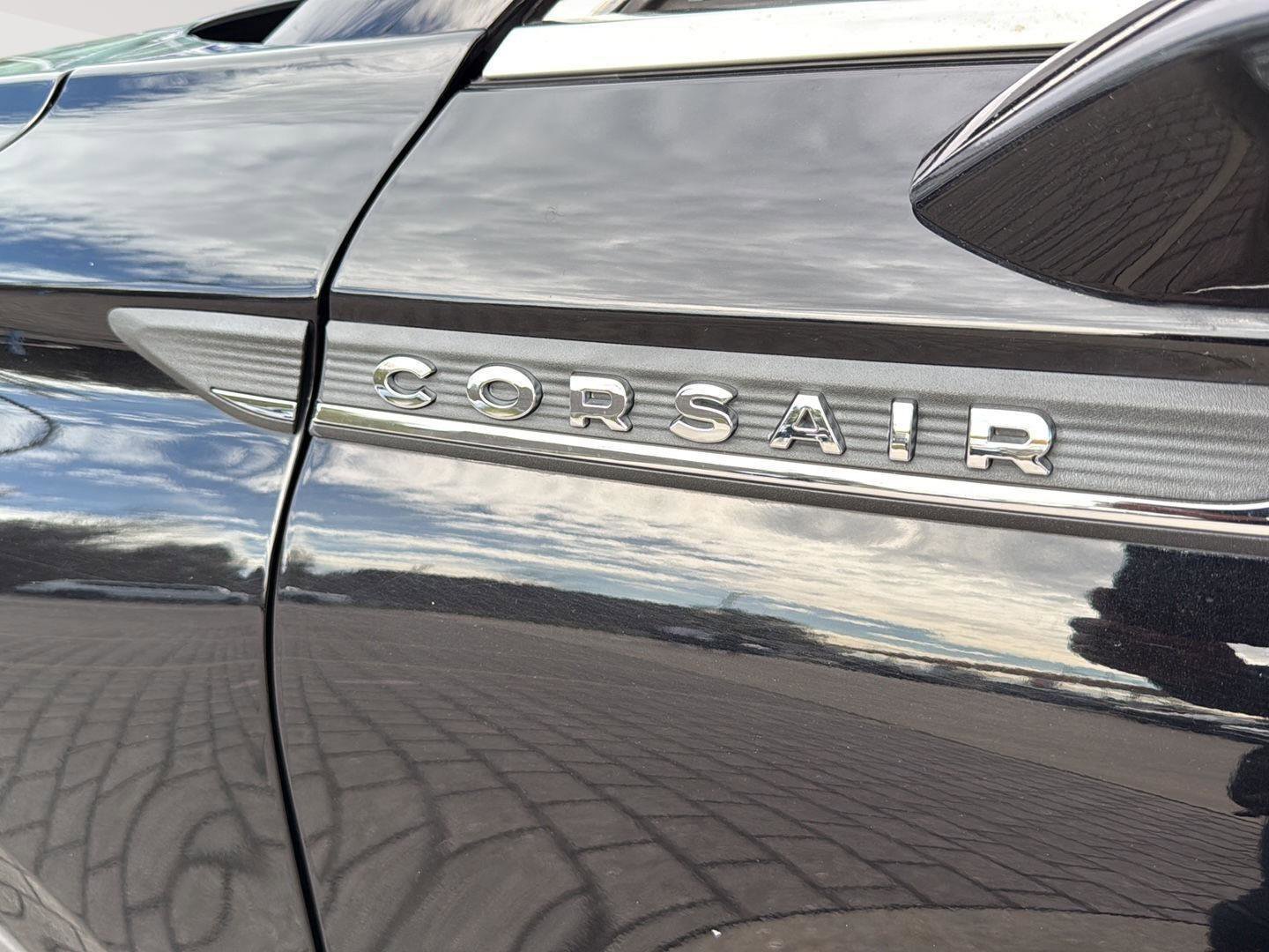 Used 2021 Lincoln Corsair Reserve image 10