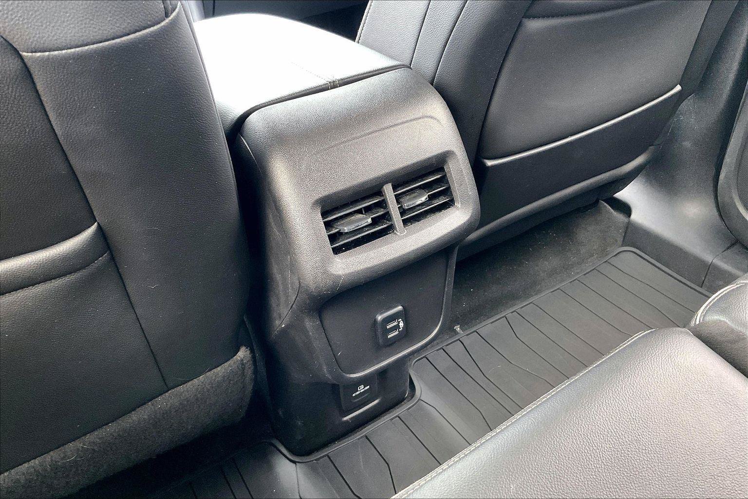 Used 2018 GMC Terrain Denali w/ Driver Alert Package II AWD/4WD image 33