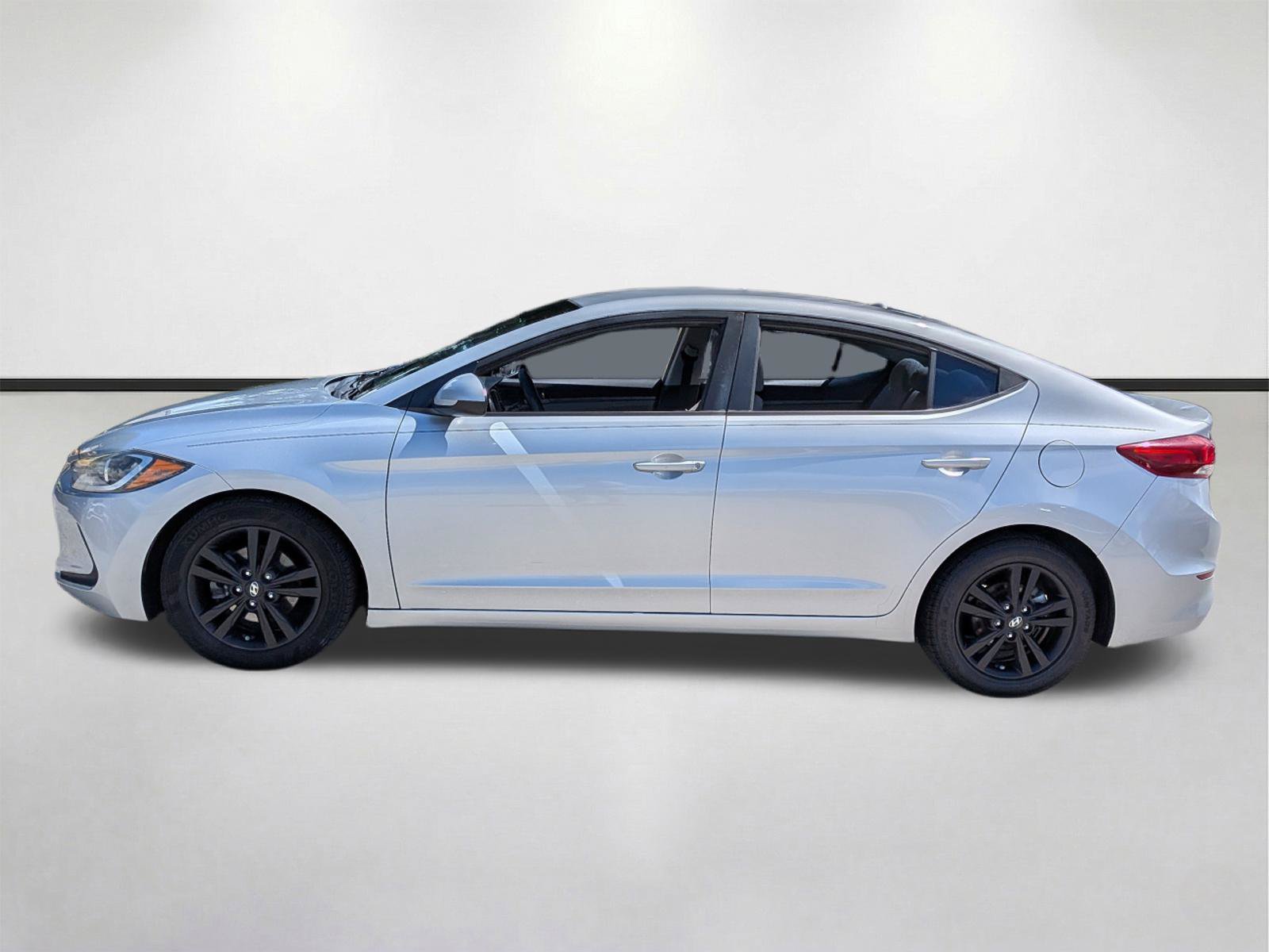 Used 2018 Hyundai Elantra SEL w/ Cargo Package FWD image 7