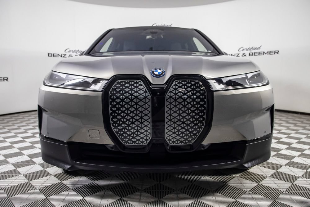 Used 2024 BMW iX xDrive50 AWD/4WD image 5