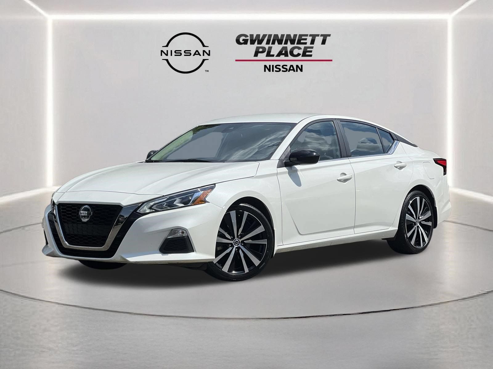 Certified 2021 Nissan Altima 2.5 SR FWD image 1