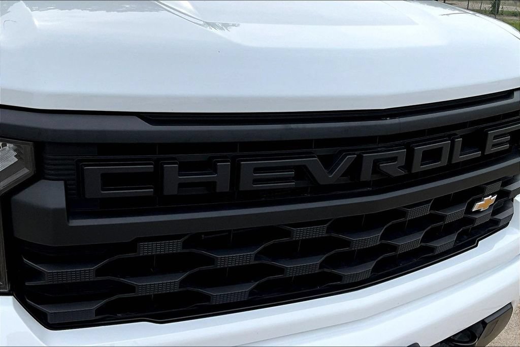 Used 2025 Chevrolet Silverado 1500 Custom RWD image 32