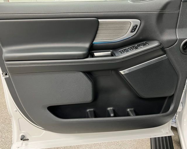 Used 2025 Ford Expedition Max Platinum image 24