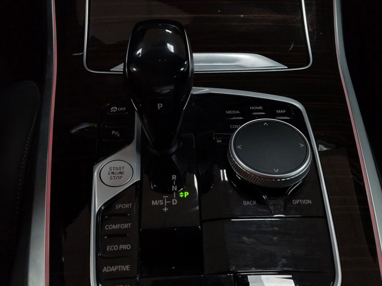 Used 2021 BMW X5 xDrive40i w/ M Sport Package image 14