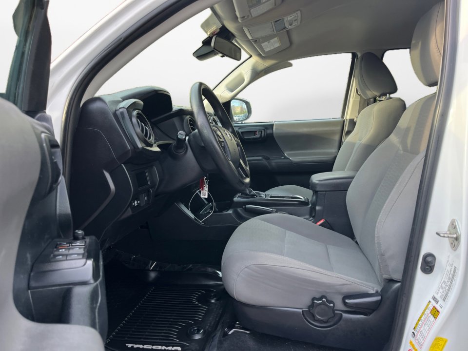 Certified 2019 Toyota Tacoma SR w/ SR Convenience Package image 11