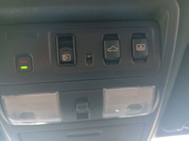 Used 2020 Nissan Titan Platinum Reserve w/ Moonroof Package image 25