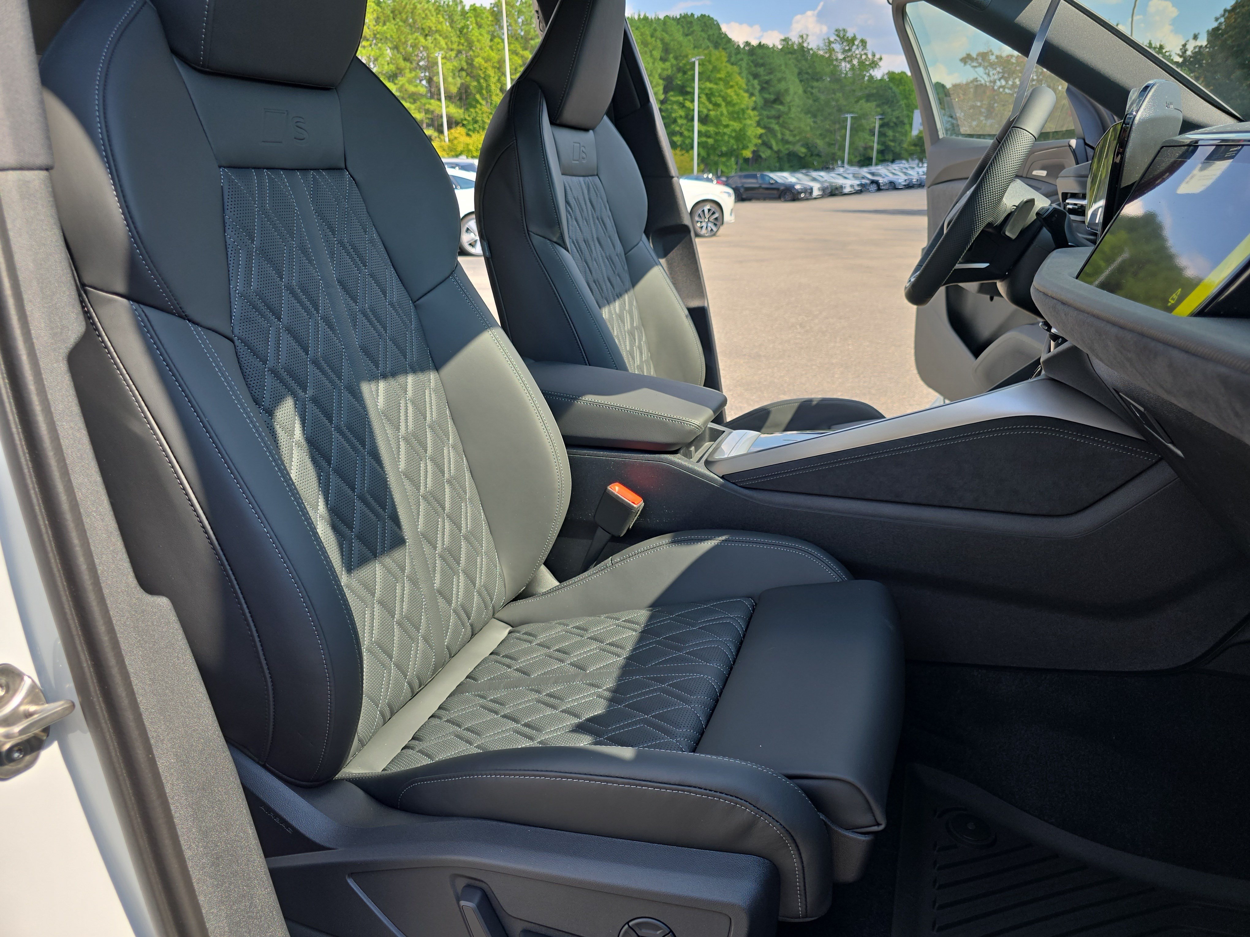 New 2026 Audi SQ5 Prestige AWD/4WD image 10