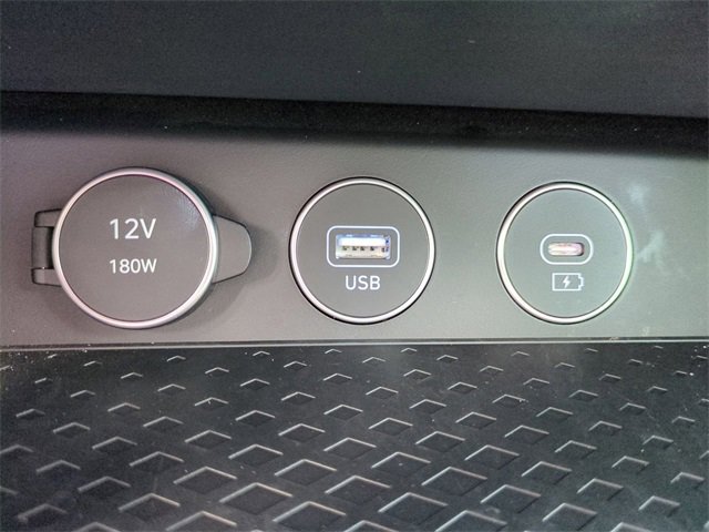 Certified 2025 Genesis G70 2.5T image 21