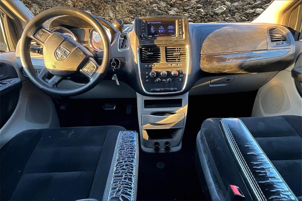 Used 2019 Dodge Grand Caravan SE image 14